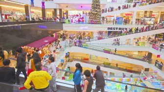 En octubre creció 0.3% mensual, pero en noviembre se contrajo 0.1% pese al Buen Fin, muestra el indicador adelantado del Instituto.

Para más información del tema, visita: https://www.eleconomista.com.mx/empresas/inegi-atisba-cautela-persistente-consumo-privado-recta-final-20251217-791726.html

¡Síguenos en nuestras redes sociales para mantenerte informado!

Twitter: https://twitter.com/eleconomista 
Facebook: https://www.facebook.com/ElEconomista.mx
Instagram: https://www.instagram.com/eleconomistamx
LinkedIn: https://www.linkedin.com/company/el-economista/

#ElEconomista #ConsumoPrivado #INEGI