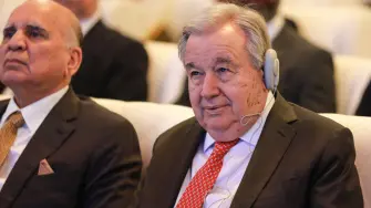 La ONU, así como China y México llamaron el miércoles a una desescalada en las tensiones entre Estados Unidos y Venezuela luego de que el presidente venezolano, Nicolás Maduro, hablara por teléfono con el secretario de la organización Antonio Guterres, denunciando una "escalada de amenazas" contra Venezuela y sus implicaciones para la paz regional.

¡Síguenos en nuestras redes sociales para mantenerte informado!

Twitter: https://twitter.com/eleconomista 
Facebook: https://www.facebook.com/ElEconomista.mx
Instagram: https://www.instagram.com/eleconomistamx
LinkedIn: https://www.linkedin.com/company/el-economista/

#ElEconomista #EETV