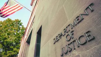 Eduardo Ravelo pasó a ser uno de los diez delincuentes más buscados por el FBI tras el múltiple asesinato de Ciudad Juárez.

¡Síguenos en nuestras redes sociales para mantenerte informado!

Twitter: https://twitter.com/eleconomista 
Facebook: https://www.facebook.com/ElEconomista.mx
Instagram: https://www.instagram.com/eleconomistamx
LinkedIn: https://www.linkedin.com/company/el-economista/

#ElEconomista #EETV