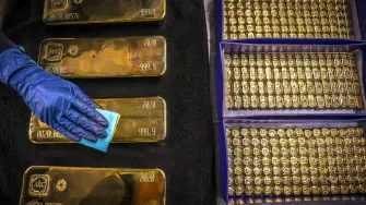 El oro escaló hasta los 4,519.78 dólares la onza.