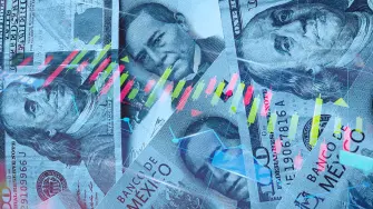 El peso mexicano avanzaba ‍ligeramente la mañana de este miércoles, en una sesión que ‌se anticipa de reducida liquidez ⁠debido a las festividades navideñas.

Para más información del tema, visita: https://www.eleconomista.com.mx/mercados/peso-mexicano-aprecia-frente-dolar-cotiza-debajo-18-unidades-vispera-navidad-20251224-792660.html

Twitter: https://twitter.com/eleconomista   
Sitio web: https://www.eleconomista.com.mx/   
Facebook: https://www.facebook.com/ElEconomista.mx   
 
#ElEconomista￼