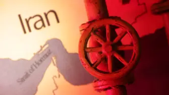 Irán ha ‍interceptado un petrolero extranjero cerca ‍de la isla iraní de Qeshm, en el golfo ‍Pérsico, afirmando que transportaba 4 millones de litros de combustible de contrabando, informaron este ‌viernes medios de comunicación ⁠estatales.

Para más información del tema, visita: https://www.eleconomista.com.mx/internacionales/iran-intercepta-petrolero-extranjero-transportaba-4-millones-litros-huachicol-20251226-792823.html
Twitter: https://twitter.com/eleconomista   
Sitio web: https://www.eleconomista.com.mx/   
Facebook: https://www.facebook.com/ElEconomista.mx   
 
#ElEconomista￼