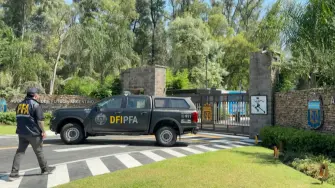 La policía allanó el martes las sedes de la Asociación de Fútbol Argentina (AFA) en Buenos Aires en el marco de una investigación por supuesta evasión impositiva de una empresa vinculada a esa institución deportiva.

¡Síguenos en nuestras redes sociales para mantenerte informado!

Twitter: https://twitter.com/eleconomista 
Facebook: https://www.facebook.com/ElEconomista.mx
Instagram: https://www.instagram.com/eleconomistamx
LinkedIn: https://www.linkedin.com/company/el-economista/

#ElEconomista #EETV