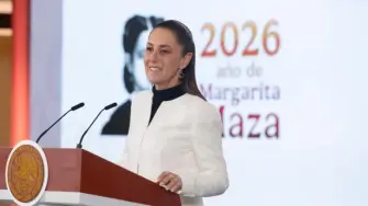 En un comunicado, la Secretaría de Salud informó que a partir del 1 de enero de 2026, Víctor Borja Aburto asumió la titularidad del órgano de regulación sanitaria.

Para más información del tema, visita: https://www.eleconomista.com.mx/empresas/victor-hugo-borja-nuevo-titular-cofepris-decision-secretaria-salud-sheinbaum-20260102-793592.html

¡Síguenos en nuestras redes sociales para mantenerte informado!

Twitter: https://twitter.com/eleconomista 
Facebook: https://www.facebook.com/ElEconomista.mx
Instagram: https://www.instagram.com/eleconomistamx
LinkedIn: https://www.linkedin.com/company/el-economista/
T

#ElEconomista #EETV