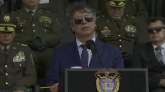 El presidente de Colombia, el exguerrillero Gustavo Petro, dijo el lunes que tomará “de nuevo las armas” ante las amenazas de su homólogo estadounidense Donald Trump, en medio de tensiones crecientes entre ambos líderes tras los bombardeos de Estados Unidos en Venezuela el sábado.