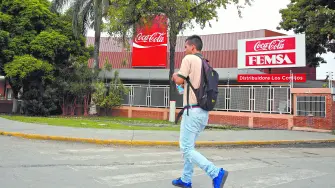 Descripción automática