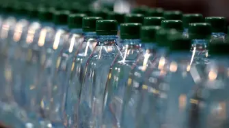 La entrada en vigor del nuevo impuesto a las bebidas azucaradas y con edulcorantes no calóricos abrirá mayores oportunidades para el mercado de aguas minerales, con gas y purificadas, consideraron especialistas.

Para más información del tema, visita: https://www.eleconomista.com.mx/empresas/agua-mineral-ganara-impulso-nuevo-impuesto-refrescos-bebidas-light-20260107-794216.html
¡Síguenos en nuestras redes sociales para mantenerte informado!

Twitter: https://twitter.com/eleconomista 
Facebook: https://www.facebook.com/ElEconomista.mx
Instagram: https://www.instagram.com/eleconomistamx
LinkedIn: https://www.linkedin.com/company/el-economista/

#ElEconomista #EETV