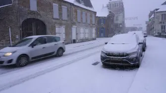 Un temporal de nieve que azota a Europa provocó la cancelación el miércoles de cientos de vuelos en los principales aeropuertos de Países Bajos y Francia, e interrupciones masivas al transporte terrestre y ferroviario.

Para más información del tema, visita:
Twitter: https://twitter.com/eleconomista 
Sitio web: https://www.eleconomista.com.mx/ 
Facebook: https://www.facebook.com/ElEconomista.mx 

#ElEconomista #CapitalHumano #EETV