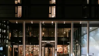 El Riu Plaza London The Westminster, nuevo hotel urbano de RIU, se ubica a pasos del Big Ben y la Abadía de Westminster, en el corazón político e histórico de la capital británica.