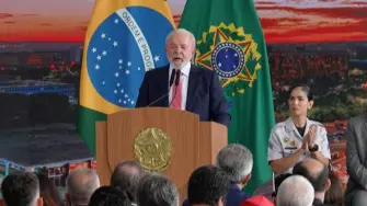 El presidente brasileño, Luiz Inácio Lula da Silva, vetó el jueves una ley del Congreso que reduciría significativamente la pena de prisión de su predecesor de extrema derecha, Jair Bolsonaro, quien cumple condena por intento de golpe de Estado.