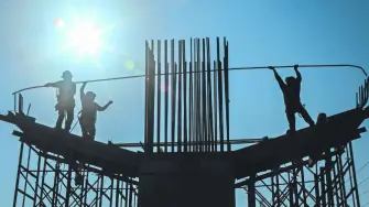 Creció 0.6% e hiló dos meses de repuntes, lo que no ocurría en casi un año y medio; de forma acumulada, el indicador sigue en números rojos.

Para más información del tema, visita: https://www.eleconomista.com.mx/empresas/actividad-industrial-repitio-senales-mejoria-noviembre-impulsada-construccion-20260109-794595.html

¡Síguenos en nuestras redes sociales para mantenerte informado!

Twitter: https://twitter.com/eleconomista 
Facebook: https://www.facebook.com/ElEconomista.mx
Instagram: https://www.instagram.com/eleconomistamx
LinkedIn: https://www.linkedin.com/company/el-economista/

#ElEconomista #ActividadIndustrial