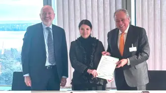 El presidente del CRT y la directora Divisional de Promoción y Servicios de Información Tecnológica en el IMPI, Dorilita Mora Jurado, firmaron una carta de intención para formalizar el interés del CRT para integrarse a la Red de Centros de Apoyo a la Tecnología y la Innovación.