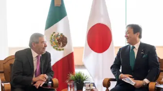 En una reunión los cancilleres Juan Ramón de la Fuente e Iwao Horiisaron revisaron la relación bilateral y destacaron la importrancia de impulsar proyectos de cooperación y fortalecer el intercambio comercial. 

Para más información del tema, visita: https://www.eleconomista.com.mx/internacionales/mexico-japon-dialogan-sobre-inversion-cooperacion-bilateral-20260114-795317.html 

¡Síguenos en nuestras redes sociales para mantenerte informado! 

Twitter: https://twitter.com/eleconomista 
Facebook: https://www.facebook.com/ElEconomista.mx 
Instagram: https://www.instagram.com/eleconomistamx 
LinkedIn: https://www.linkedin.com/company/el-economista/ 

#ElEconomista #EETV