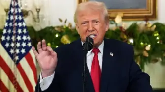 El 1 de junio de 2026, el arancel se incrementará al 25 %. Este arancel será exigible y pagadero.

Para más información del tema, visita: https://www.eleconomista.com.mx/internacionales/trump-anuncia-nuevos-aranceles-europa-eu-adquiera-groenlandia-20260117-795739.html

¡Síguenos en nuestras redes sociales para mantenerte informado!

Twitter: https://twitter.com/eleconomista 
Facebook: https://www.facebook.com/ElEconomista.mx
Instagram: https://www.instagram.com/eleconomistamx
LinkedIn: https://www.linkedin.com/company/el-economista/
T

#ElEconomista #EETV