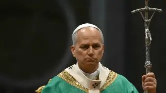 El Vaticano analiza la invitación de Donald Trump para que el Papa León XIV participe en la Junta de la Paz para Gaza, aunque descarta cualquier aportación financiera.

Para más información del tema, visita: https://www.eleconomista.com.mx/internacionales/papa-estudia-invitacion-trump-participar-junta-paz-gaza-20260121-796348.html

¡Síguenos en nuestras redes sociales para mantenerte informado!

Twitter: https://twitter.com/eleconomista 
Facebook: https://www.facebook.com/ElEconomista.mx
Instagram: https://www.instagram.com/eleconomistamx
LinkedIn: https://www.linkedin.com/company/el-economista/

#ElEconomista #EETV