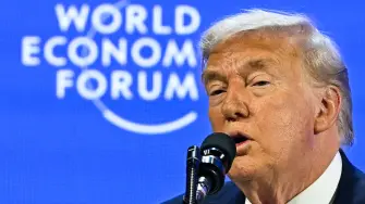 El presidente de ‍Estados Unidos, Donald Trump, reprendió a Mark Carney este miércoles en Davos, después ‍de que el primer ministro canadiense pronunciara un encendido discurso sobre la "ruptura" del orden internacional basado en normas.

Para más información del tema, visita: https://www.eleconomista.com.mx/internacionales/trump-lanza-carney-davos-dice-canada-deberia-agradecido-eu-20260121-796350.html

¡Síguenos en nuestras redes sociales para mantenerte informado!

Twitter: https://twitter.com/eleconomista 
Facebook: https://www.facebook.com/ElEconomista.mx
Instagram: https://www.instagram.com/eleconomistamx
LinkedIn: https://www.linkedin.com/company/el-economista/

#ElEconomista #EETV