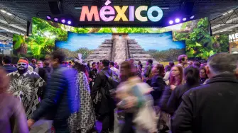México promueve su oferta turística en el Fitur 2026, en Madrid, España.