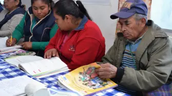 En 2024, poco más de 24 millones de personas en México viven con carencia por rezago educativo, lo que equivale al 24.2% de la población total. Esta cifra refleja una proporción similar a la registrada en años previos.

Para más información del tema, visita: https://www.eleconomista.com.mx/politica/24-millones-personas-presentan-carencia-rezago-educativo-mexico-20260123-796733.html

¡Síguenos en nuestras redes sociales para mantenerte informado!

Twitter: https://twitter.com/eleconomista 
Facebook: https://www.facebook.com/ElEconomista.mx
Instagram: https://www.instagram.com/eleconomistamx
LinkedIn: https://www.linkedin.com/company/el-economista/
T

#ElEconomista #EETV
