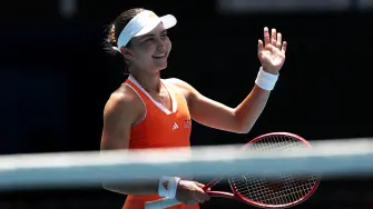 Tennis - Australian Open - Melbourne Park, Melbourne, Australia - January 25, 2026 Iva Jovic of the U.S. celebrates after winning her fourth round match against Kazakhstan's Yulia Putintseva REUTERS/Hollie Adams