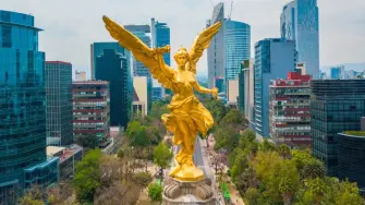 Economía mexicana hiló dos años operando debajo de su capacidad media de crecimiento. Servicios e industria, los amortiguadores.

Para más información del tema, visita: https://www.eleconomista.com.mx/economia/estimacion-preliminar-pib-2025-0-7-inegi-20260130-797719.html 

¡Síguenos en nuestras redes sociales para mantenerte informado!

Twitter: https://twitter.com/eleconomista 
Facebook: https://www.facebook.com/ElEconomista.mx
Instagram: https://www.instagram.com/eleconomistamx
LinkedIn: https://www.linkedin.com/company/el-economista/

#ElEconomista #Economía #México