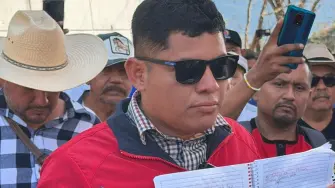 Fue restablecida la circulación en el entronque de la carretera federal con la Autopista del Sol, luego de un proceso de diálogo permanente con pobladores y transportistas que mantenían un bloqueo en la zona.