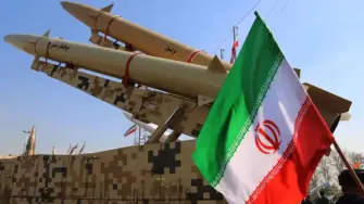 En junio pasado, EU bombardeó instalaciones ​nucleares iraníes, sumándose a la fase final de una ​campaña de ataques israelíes que duró ‍12 días.

Para más información del tema, visita: https://www.eleconomista.com.mx/internacionales/iran-dice-golpeara-bases-estadounidenses-region-eu-ataca-20260207-798851.html

¡Síguenos en nuestras redes sociales para mantenerte informado!

Twitter: https://twitter.com/eleconomista 
Facebook: https://www.facebook.com/ElEconomista.mx
Instagram: https://www.instagram.com/eleconomistamx
LinkedIn: https://www.linkedin.com/company/el-economista/
T

#ElEconomista #EETV #Irán #Geopolítica #TensiónMilitar