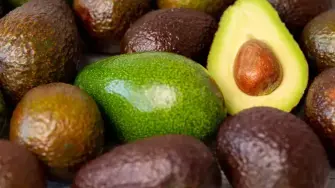 El Consejo Nacional Agropecuario destacó que México es el principal productor de aguacate y zarzamora.

Para más información del tema, visita: https://www.eleconomista.com.mx/empresas/cna-reconoce-productores-destaca-record-exportacion-aguacate-rumbo-super-bowl-20260208-798891.html

¡Síguenos en nuestras redes sociales para mantenerte informado!

Twitter: https://twitter.com/eleconomista 
Facebook: https://www.facebook.com/ElEconomista.mx
Instagram: https://www.instagram.com/eleconomistamx
LinkedIn: https://www.linkedin.com/company/el-economista/


#ElEconomista #EETV