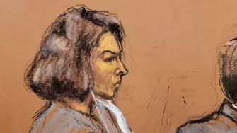 Ghislaine Maxwell, cómplice de Jeffrey Epstein, ofreció a través de su equipo legal limpiar el nombre de Donald Trump, a cambio de un indulto.

Para más información del tema, visita: https://www.eleconomista.com.mx/internacionales/ghislaine-maxwell-ofrece-trump-limpiar-nombre-cambio-indulto-20260209-799067.html

¡Síguenos en nuestras redes sociales para mantenerte informado!

Twitter: https://twitter.com/eleconomista 
Facebook: https://www.facebook.com/ElEconomista.mx
Instagram: https://www.instagram.com/eleconomistamx
LinkedIn: https://www.linkedin.com/company/el-economista/

#ElEconomista #EETV