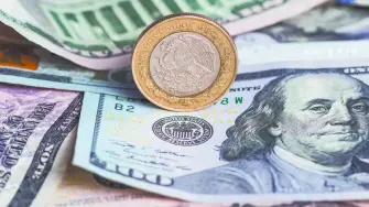 Los operadores se preparan para la publicación del reporte clave de las nóminas no agrícolas y la tasa de desempleo de Estados Unidos.

Para más información del tema, visita:
https://www.eleconomista.com.mx/mercados/precio-dolar-hoy-10-febrero-2026-cuanto-cerro-20260210-799252.html

Twitter: https://twitter.com/eleconomista 
Sitio web: https://www.eleconomista.com.mx/ 
Facebook: https://www.facebook.com/ElEconomista.mx 

#ElEconomista #CapitalHumano #EETV