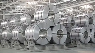 El presidente de Estados ⁠Unidos, Donald Trump, planea reducir algunos aranceles sobre los productos de acero ⁠y aluminio, según informó el Financial Times.

Para más información del tema, visita:https://www.eleconomista.com.mx/empresas/trump-planea-reducir-aranceles-sobre-productos-acero-aluminio-20260213-799758.html

Twitter: https://twitter.com/eleconomista   
Sitio web: https://www.eleconomista.com.mx/   
Facebook: https://www.facebook.com/ElEconomista.mx   
 
#ElEconomista  #EETV