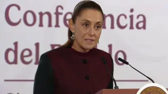 La presidenta de México, Claudia Sheinbaum, llamó a permitir que las investigaciones sobre el asesinato de Carlos Manzo sigan su curso legal y a no convertir el caso en un debate político.

Para más información del tema, visita: https://www.eleconomista.com.mx/politica/sheinbaum-pide-politizar-caso-carlos-manzo-denuncia-grecia-quiroz-20260218-800431.html

¡Síguenos en nuestras redes sociales para mantenerte informado!

Twitter: https://twitter.com/eleconomista 
Facebook: https://www.facebook.com/ElEconomista.mx
Instagram: https://www.instagram.com/eleconomistamx
LinkedIn: https://www.linkedin.com/company/el-economista/

#ElEconomista #EETV