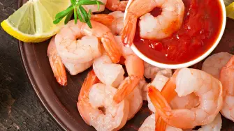 camarones con cátsup