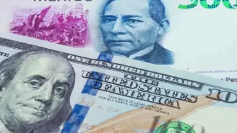 El peso cae por segunda sesión consecutiva afectado por un fortalecimiento ‌global del dólar, mientas los operadores asimilan un reporte ⁠local de inflación.

Para más información del tema, visita: https://www.eleconomista.com.mx/mercados/precio-dolar-hoy-24-febrero-2026-cuanto-cotiza-20260224-801400.html 

¡Síguenos en nuestras redes sociales para mantenerte informado!

Twitter: https://twitter.com/eleconomista 
Facebook: https://www.facebook.com/ElEconomista.mx
Instagram: https://www.instagram.com/eleconomistamx
LinkedIn: https://www.linkedin.com/company/el-economista/

#ElEconomista #TipodeCambio
