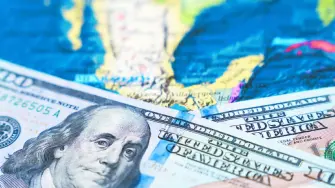 En el 2025, la cuenta corriente de México registró un déficit de 8,200 millones de dólares, lo cual representó el 0.4% del Producto Interno Bruto (PIB) nacional, informó el Banco de México.

Para más información del tema, visita: 

¡Síguenos en nuestras redes sociales para mantenerte informado!

Twitter: https://twitter.com/eleconomista 
Facebook: https://www.facebook.com/ElEconomista.mx
Instagram: https://www.instagram.com/eleconomistamx
LinkedIn: https://www.linkedin.com/company/el-economista/

#ElEconomista #PIB #México