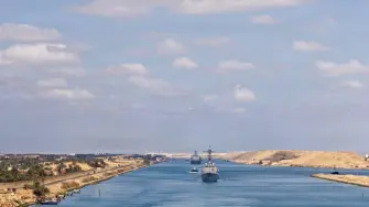 Cuatro depósitos de petróleo y una planta logística fueron atacados por Israel el sábado en Teherán y sus alrededores. 

Para más información del tema, visita: https://www.eleconomista.com.mx/internacionales/eu-preve-atacar-infraestructura-energetica-iran-20260308-803206.html 

¡Síguenos en nuestras redes sociales para mantenerte informado! 

Twitter: https://twitter.com/eleconomista 
Facebook: https://www.facebook.com/ElEconomista.mx 
Instagram: https://www.instagram.com/eleconomistamx 
LinkedIn: https://www.linkedin.com/company/el-economista/ 

#ElEconomista #Irán #EstadosUnidos