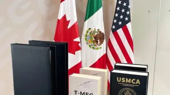 Las empresas mexicanas están deseosas de mantener ⁠el acuerdo comercial trilateral con Estados Unidos y Canadá que se ‌revisará este año, según un informe que ⁠resume las consultas públicas ⁠de México, publicado este lunes.

Para más información del tema, visita: https://www.eleconomista.com.mx/empresas/empresas-mexicanas-desean-mantener-t-mec-son-preocupaciones-consultas-publicas-20260309-803327.html

¡Síguenos en nuestras redes sociales para mantenerte informado!

Twitter: https://twitter.com/eleconomista 
Facebook: https://www.facebook.com/ElEconomista.mx
Instagram: https://www.instagram.com/eleconomistamx
LinkedIn: https://www.linkedin.com/company/el-economista/

#ElEconomista #EETV