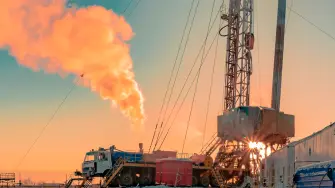 Planta de perforación de petróleo y gas en el círculo polar ártico. Vladimir