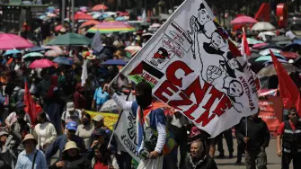 CNTE marcha en la CDMX e inicia paro nacional.