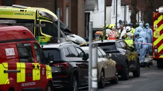 La policía de Londres investiga un posible ataque "antisemita" en la capital británica tras el incendio el lunes de madrugada de cuatro ambulancias gestionadas por una asociación judía.

¡Síguenos en nuestras redes sociales para mantenerte informado!