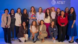 Presenta AT&T México la Comunidad eNOVADORAS para impulsar a las emprendedoras
