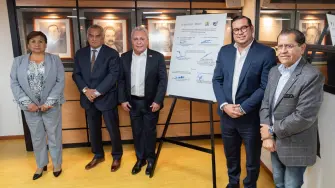 Federación de Sindicatos de Trabajadores al Servicio del Estado y Leche Para el Bienestar formalizan convenio.