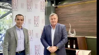 Enrique Pascual García y Miguel Sanz Cabrejas, presidente y director general, del Consejo Regulador de la D.O. Ribera del Duero.