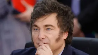 Un juez argentino suspendió este lunes parcialmente la reforma laboral impulsada por el gobierno de Javier Milei y aprobada por el Congreso en febrero tras un reclamo sindical que la acusa de inconstitucional, según el fallo obtenido por la AFP.

¡Síguenos en nuestras redes sociales para mantenerte informado!