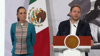 El subsecretario de Integración Sectorial y Desarrollo de la Secretaría de Salud, Eduardo Clark, informó que el Gobierno federal ha reforzado las sanciones contra empresas farmacéuticas que incumplen en la entrega de medicamentos.