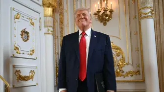 El presidente Donald Trump dijo el miércoles que Irán ha pedido un alto el fuego, pero que Estados Unidos solo lo considerará una vez que el estrecho de Ormuz esté despejado para la navegación.

Para más información del tema, visita: https://www.eleconomista.com.mx/internacionales/trump-anuncia-presidente-iran-solicitado-alto-fuego-guerra-20260401-806915.html

¡Síguenos en nuestras redes sociales para mantenerte informado!

Twitter: https://twitter.com/eleconomista 
Facebook: https://www.facebook.com/ElEconomista.mx
Instagram: https://www.instagram.com/eleconomistamx
LinkedIn: https://www.linkedin.com/company/el-economista/

#ElEconomista #Trump