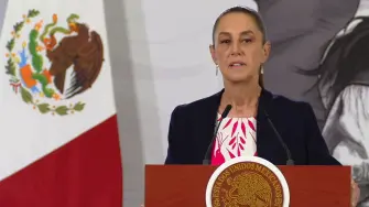 La presidenta Claudia Sheinbaum anunció que se trabaja en una estrategia conjunta con instituciones financieras para acelerar la digitalización de la economía, reducir el uso de efectivo y ampliar la inclusión bancaria en el país.

Para más información del tema, visita: https://www.eleconomista.com.mx/politica/sheinbaum-impulsa-digitalizacion-economia-destaca-papel-activo-banxico-20260406-807389.html

Twitter: https://twitter.com/eleconomista 
Sitio web: https://www.eleconomista.com.mx/ 
Facebook: https://www.facebook.com/ElEconomista.mx 
Instagram: https://www.instagram.com/eleconomistamx 

#ElEconomista #EETV #Política