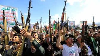 El primer ministro israelí, Benjamin Netanyahu, había anunciado que había ordenado a su gabinete emprender "negociaciones directas" con Beirut.

¡Síguenos en nuestras redes sociales para mantenerte informado!