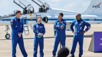 Tras volver de la Luna, Christina Koch despertó de sus primeras noches en la Tierra pensando que aún flotaba. Una semana después de volver, la tripulación de Artemis II aún lidia con la gravedad.