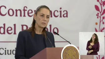 La presidenta de México, Claudia Sheinbaum, dijo el lunes que su gobierno desconocía la presencia en el país de dos agentes antidrogas estadounidenses que murieron el fin de semana en un accidente automovilístico tras una operación contra el narcotráfico.