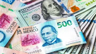 El peso gana terreno después de que Donald Trump extendió ayer el alto el fuego en la guerra contra Irán, a la espera de una propuesta de paz del país islámico.

Para más información del tema, visita: https://www.eleconomista.com.mx/mercados/precio-dolar-hoy-22-abril-2026-cuanto-cotiza-20260422-809918.html

¡Síguenos en nuestras redes sociales para mantenerte informado!

Twitter: https://twitter.com/eleconomista 
Facebook: https://www.facebook.com/ElEconomista.mx
Instagram: https://www.instagram.com/eleconomistamx
LinkedIn: https://www.linkedin.com/company/el-economista/

#ElEconomista #TipodeCambio